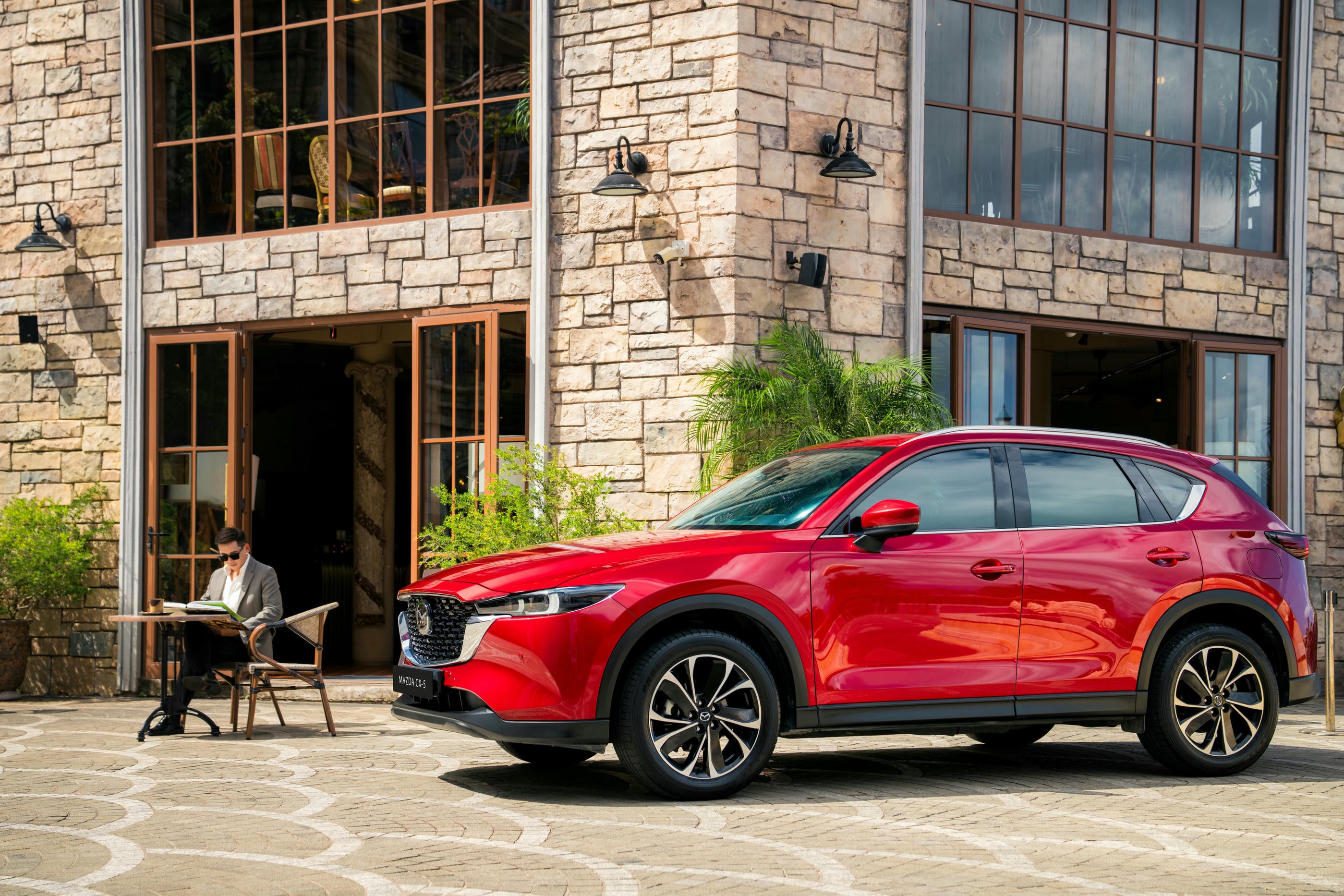 3nhieu-chuong-trinh-uu-dai-danh-cho-cac-dong-xe-mazda-trong-thang-52025-3.jpg