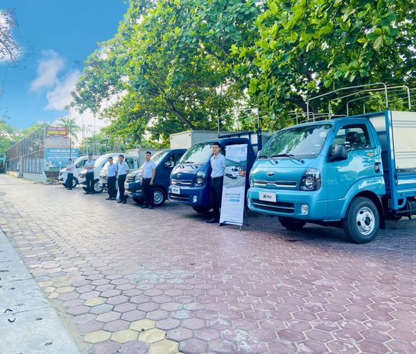 THACO AUTO NGHỆ AN TRƯNG BÀY VÀ GIỚI THIỆU LINE-UP SẢN PHẨM XE TẢI